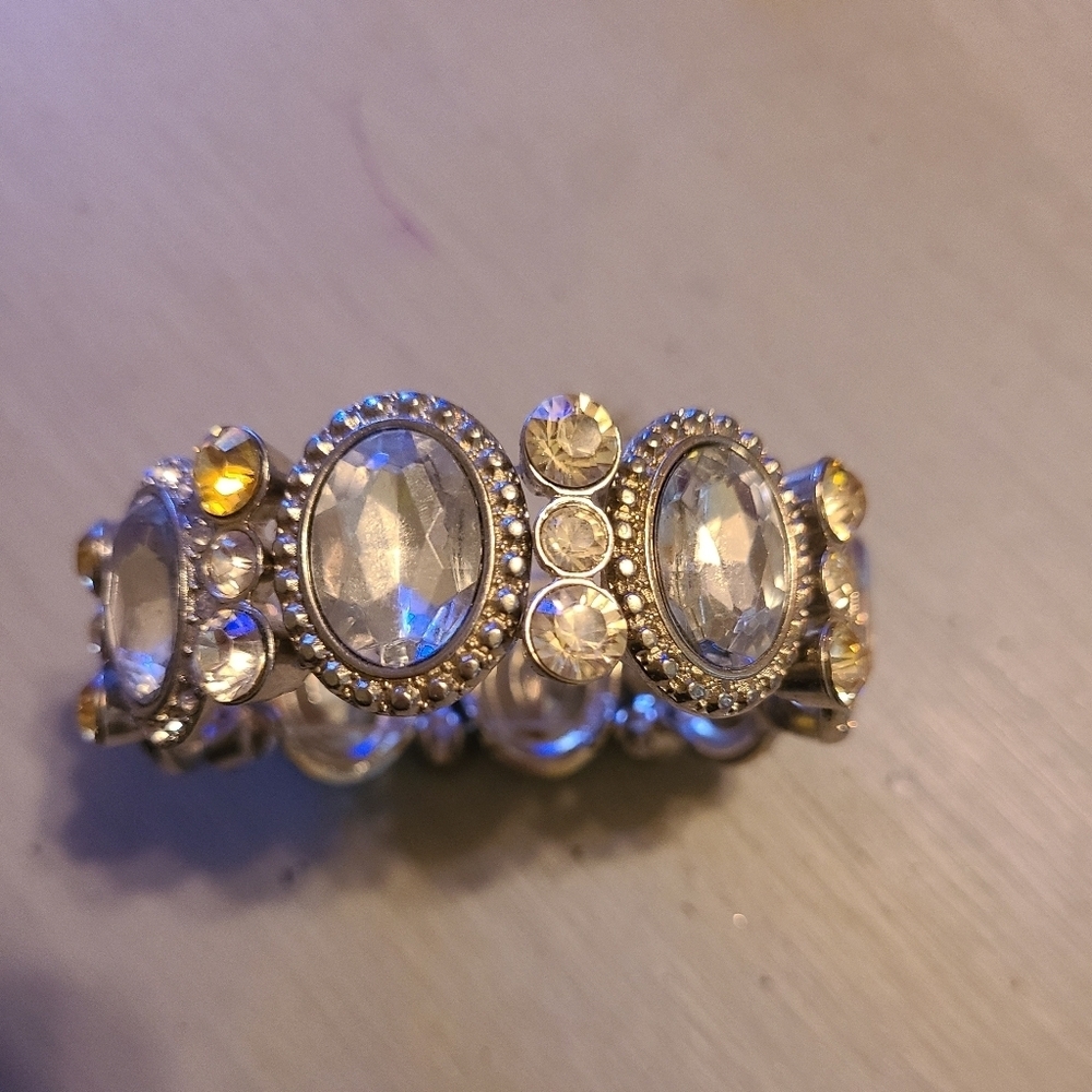 Cute silver and crystal bracelet - Picture 6 of 6